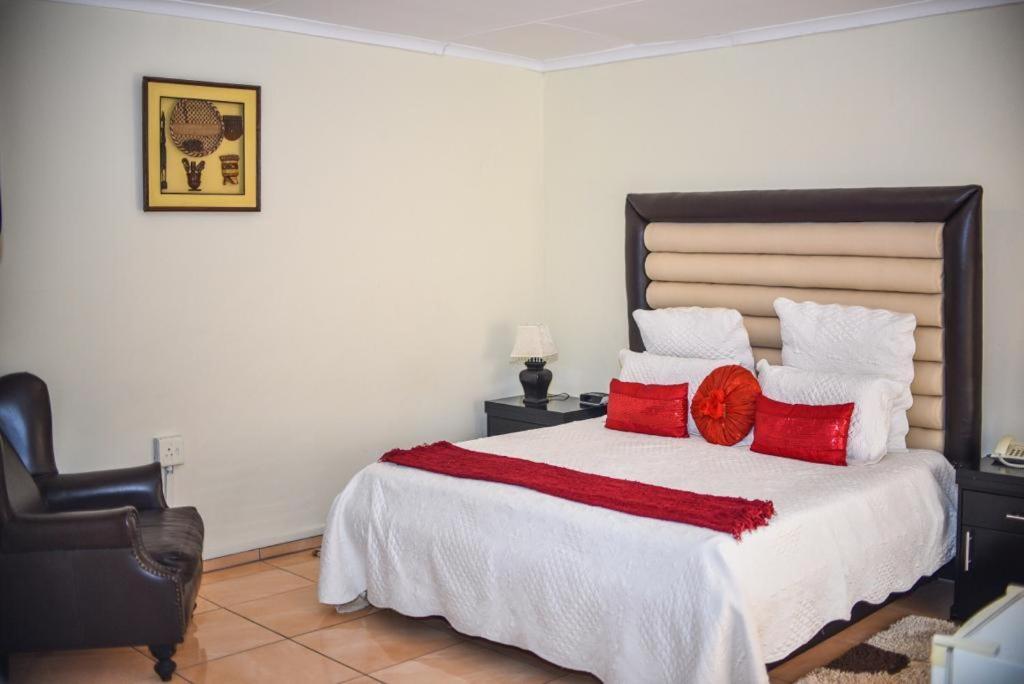 Tshedza Guest Lodge Louis Trichardt Kültér fotó