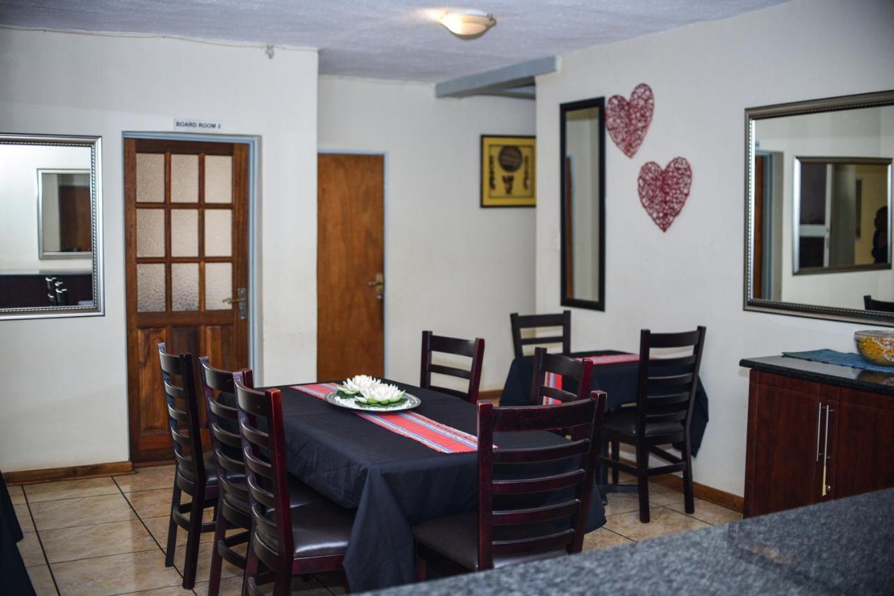 Tshedza Guest Lodge Louis Trichardt Kültér fotó